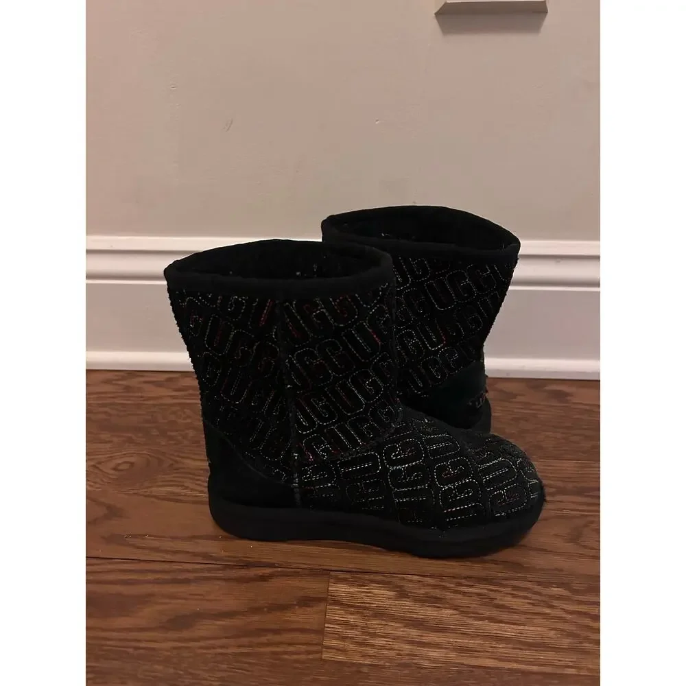 Ugg Girls Size 1 Classic II Black Graphic Stitch Sheepskin Suede Boots